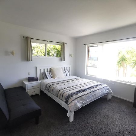 Sunshine Hillcrest Home Auckland Bagian luar foto